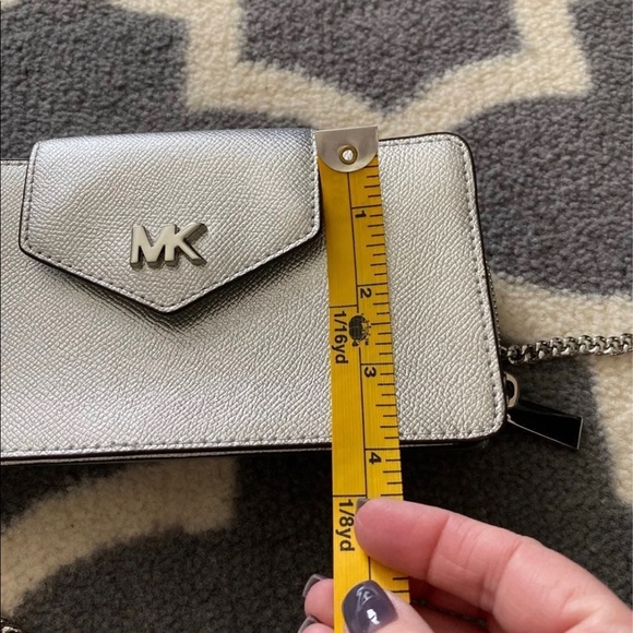 Michael Kors Silver Leather Cross Body Bag - Picture 8 of 9
